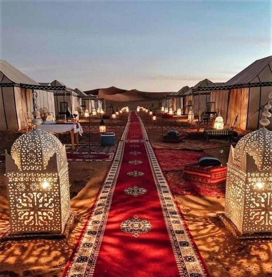 ホテル Merzouga Luxury Tented Camp エクステリア 写真