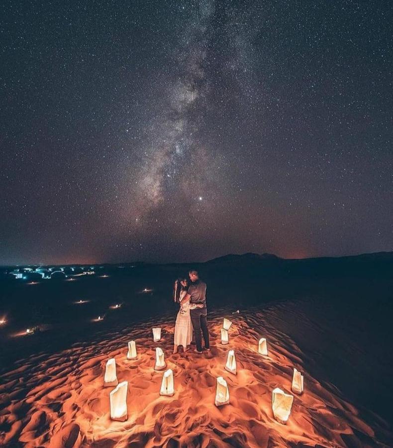 ホテル Merzouga Luxury Tented Camp エクステリア 写真
