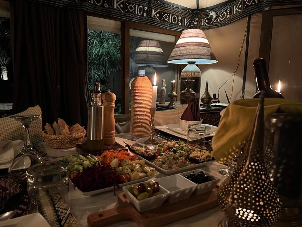 ホテル Merzouga Luxury Tented Camp エクステリア 写真