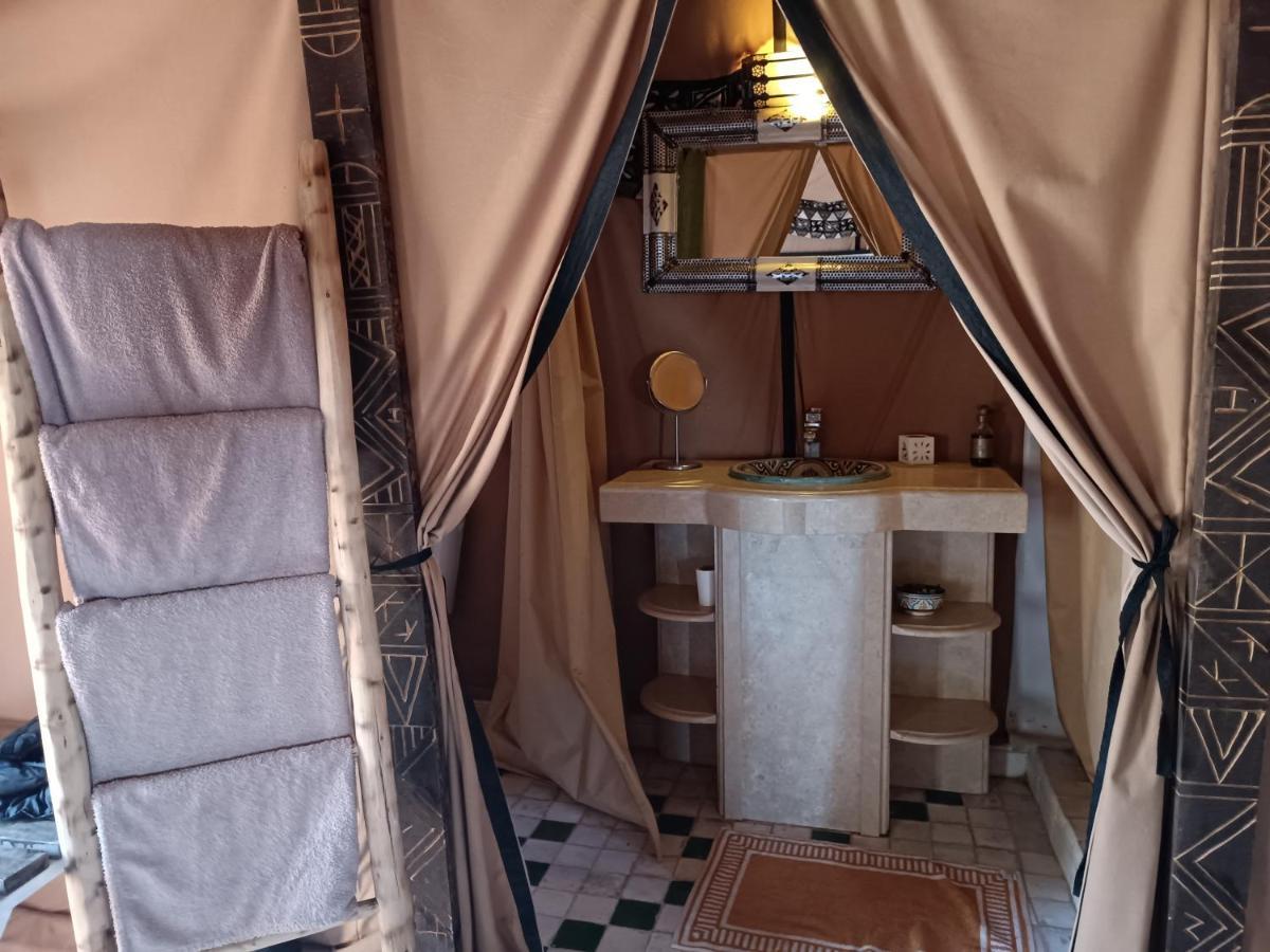 ホテル Merzouga Luxury Tented Camp エクステリア 写真
