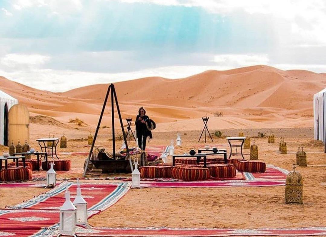 ホテル Merzouga Luxury Tented Camp エクステリア 写真