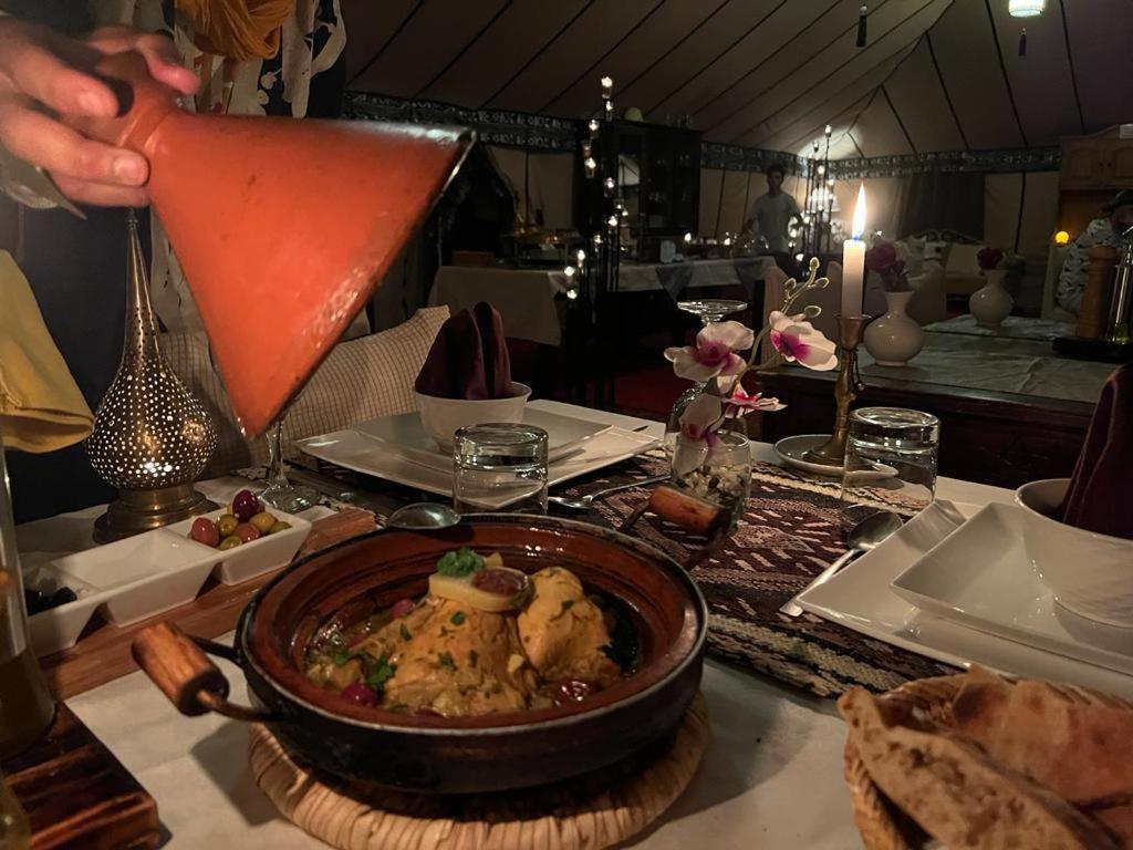ホテル Merzouga Luxury Tented Camp エクステリア 写真