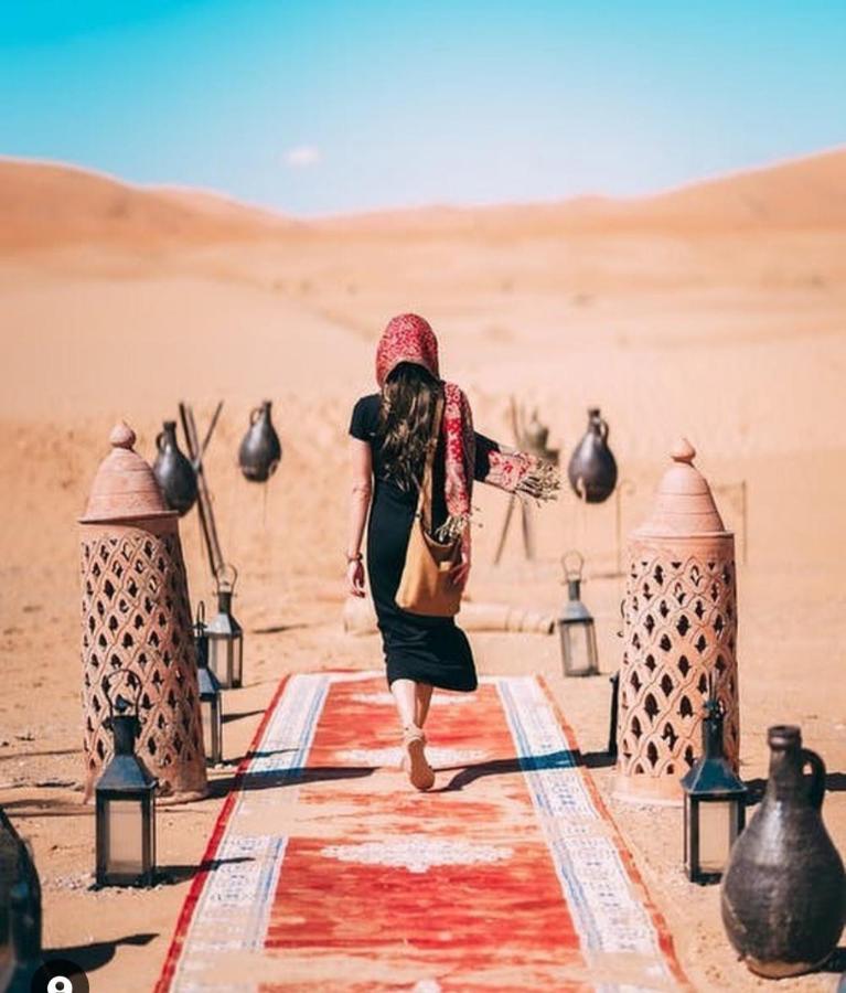 ホテル Merzouga Luxury Tented Camp エクステリア 写真
